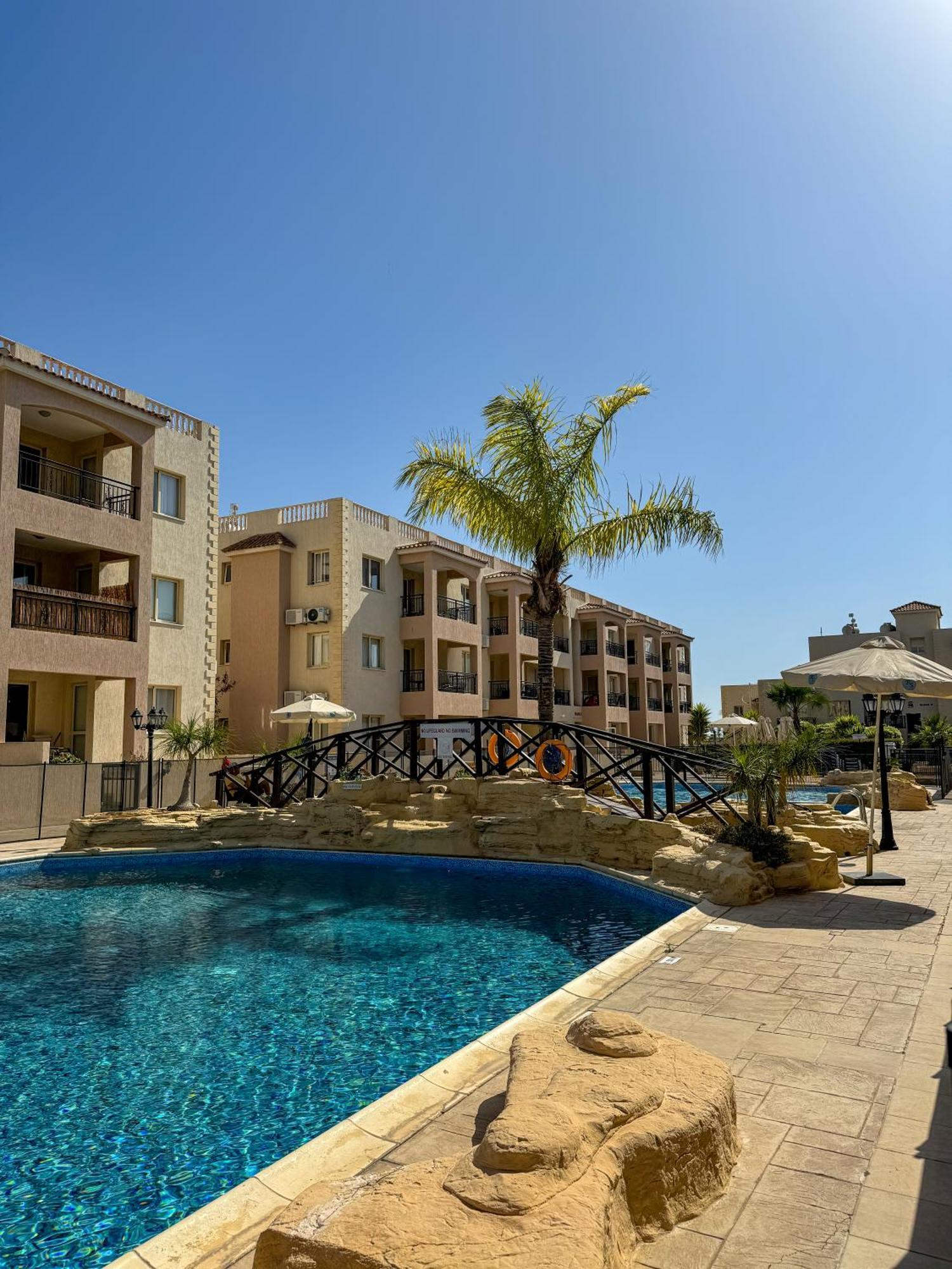 Royal-Seacrest Oasis, Pool-Side Daire Pafos Dış mekan fotoğraf